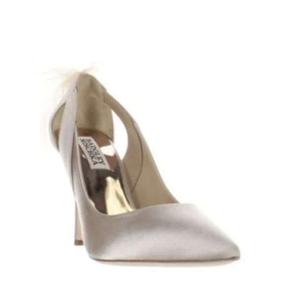 Badgley Mischka Ivory Heels with Tulle Accent - Picture 3 of 7